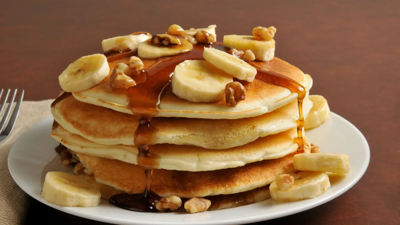 banana sourdough pancakes